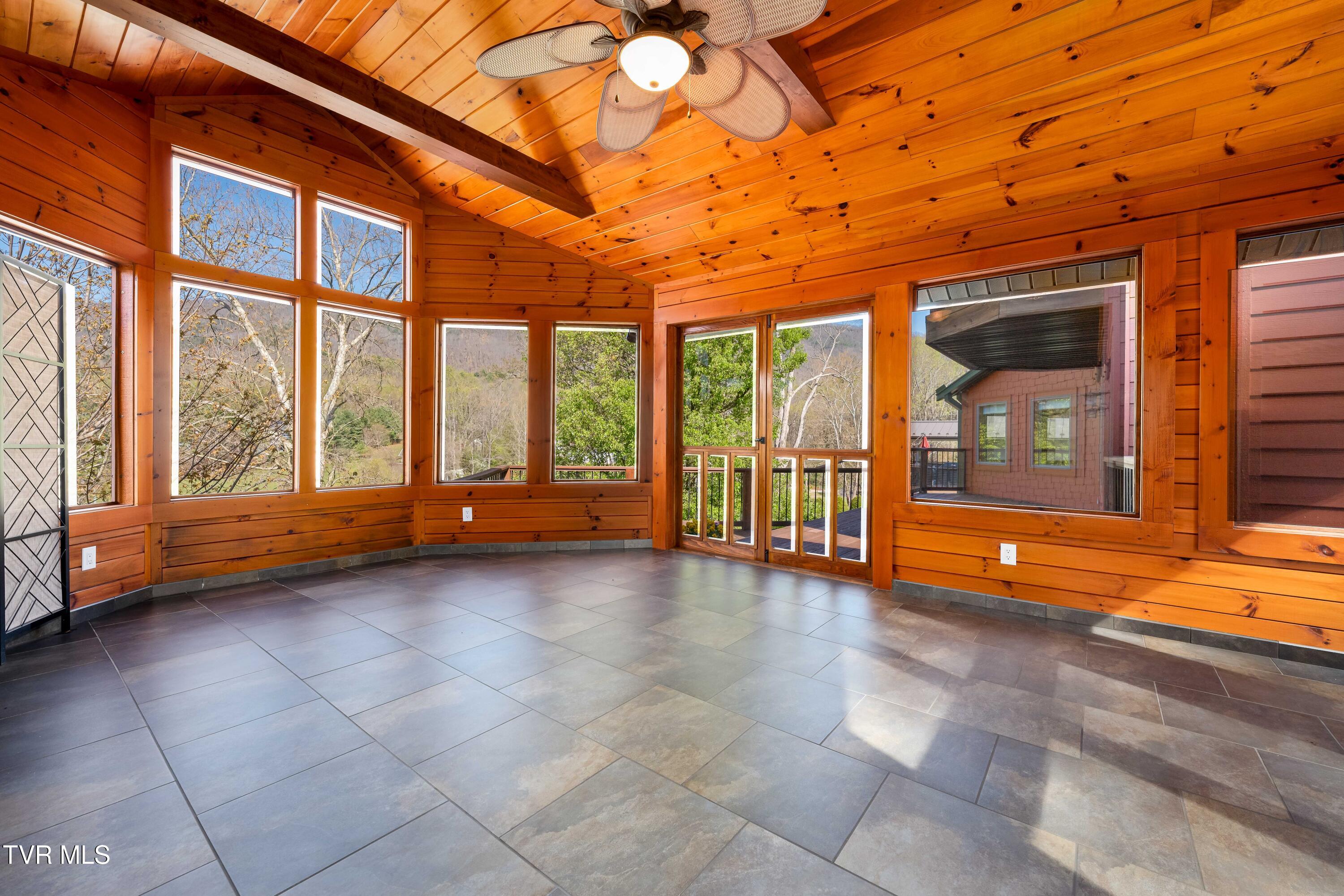 134 Summerhill Drive Butler, TN 37640 - Photo 19 of 131 134 Summer HIll Pvt Drive (99 of 144)