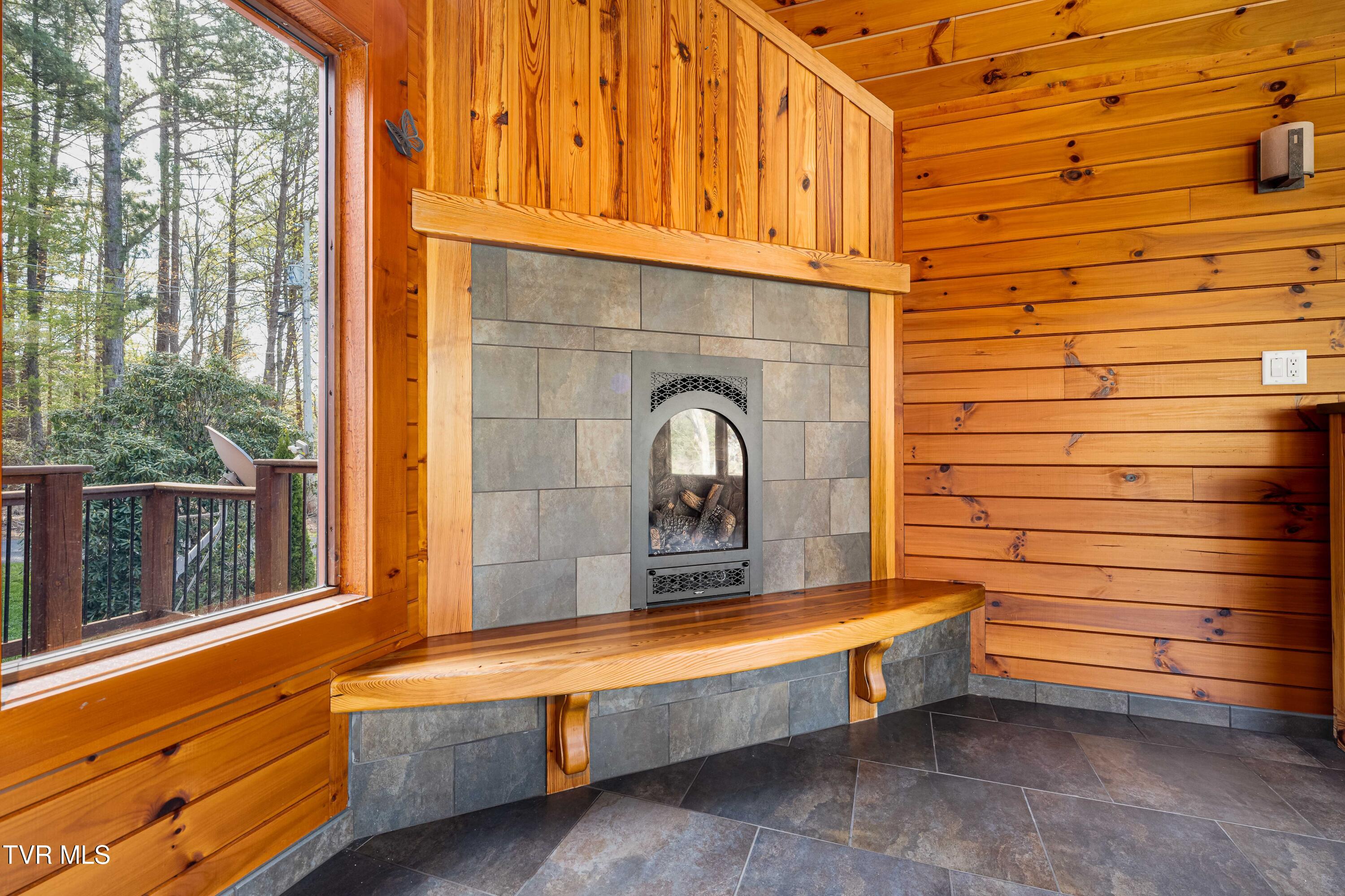 134 Summerhill Drive Butler, TN 37640 - Photo 20 of 131 134 Summer HIll Pvt Drive (100 of 144)