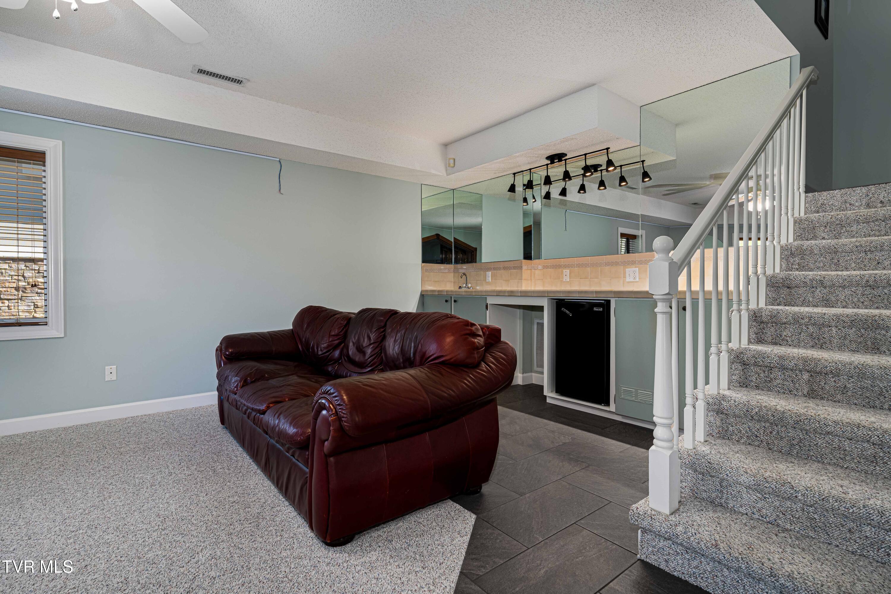 134 Summerhill Drive Butler, TN 37640 - Photo 21 of 131 134 Summer HIll Pvt Drive (101 of 144)