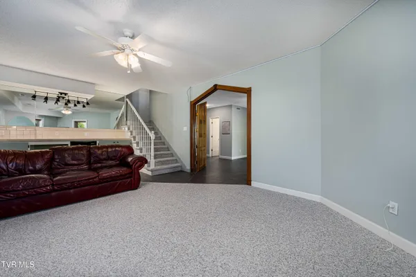 $1,200,000 | 134 Summerhill Drive, Butler, TN 37640