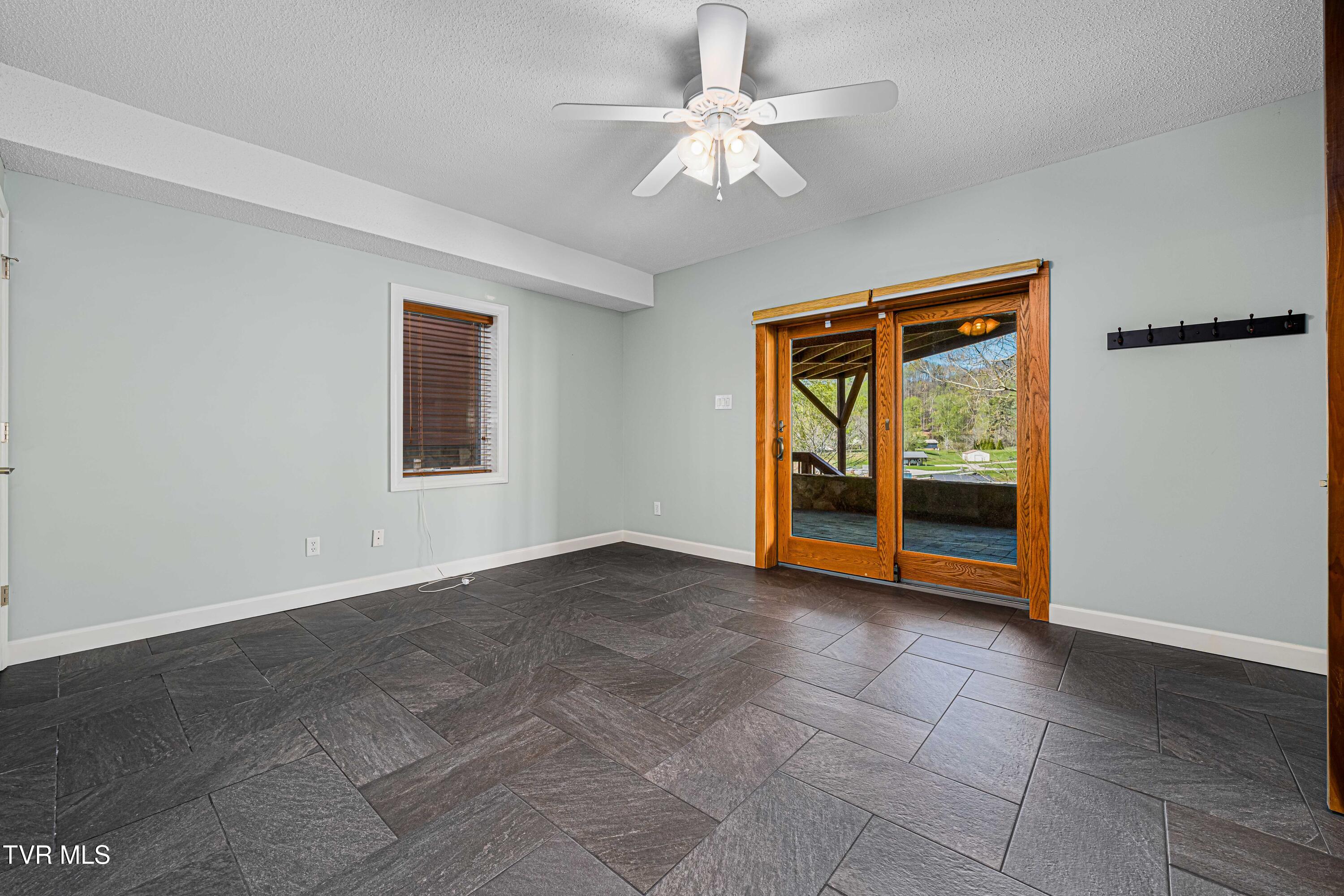 134 Summerhill Drive Butler, TN 37640 - Photo 25 of 131 134 Summer HIll Pvt Drive (105 of 144)