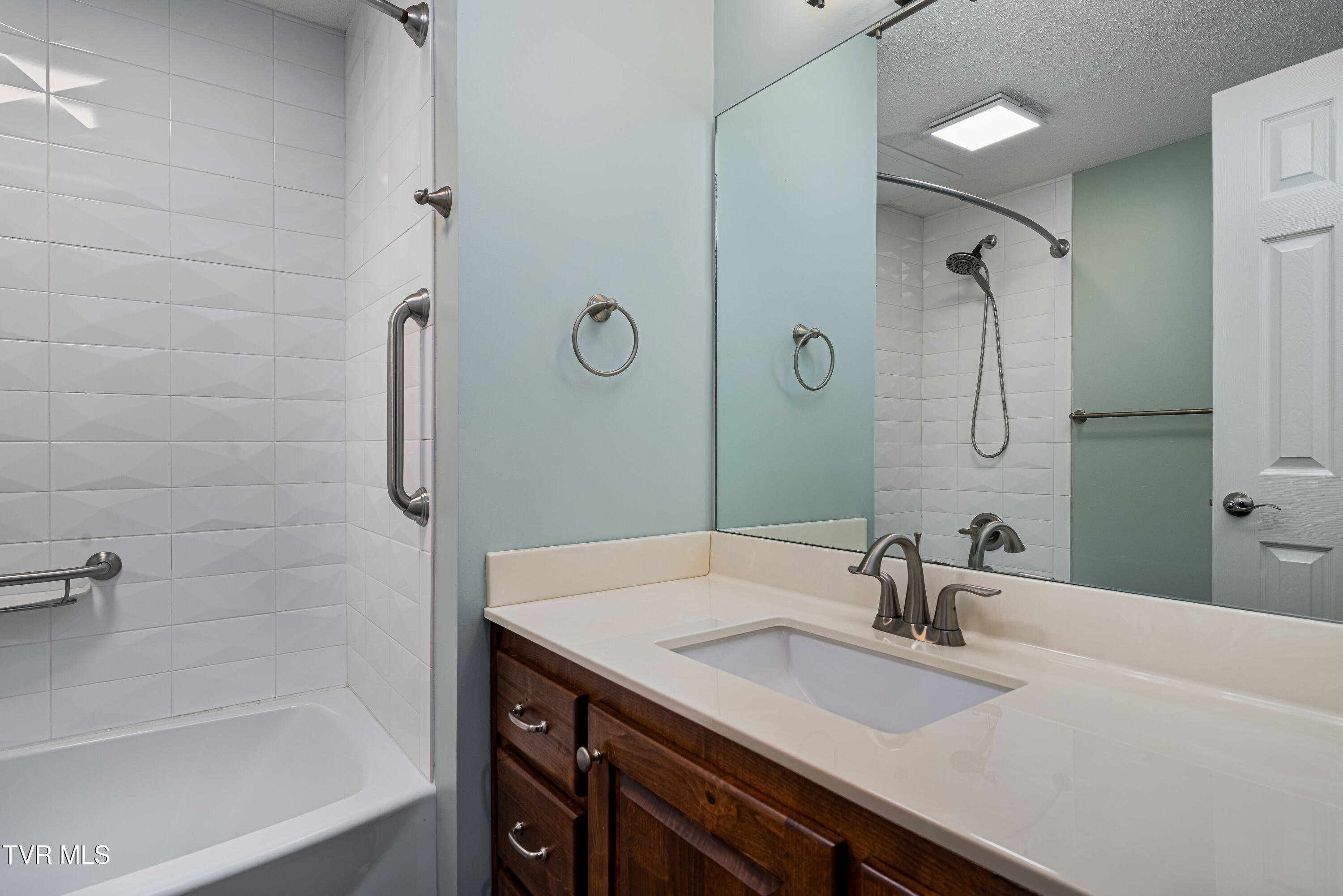 134 Summerhill Drive Butler, TN 37640 - Photo 28 of 131 134 Summer HIll Pvt Drive (108 of 144)