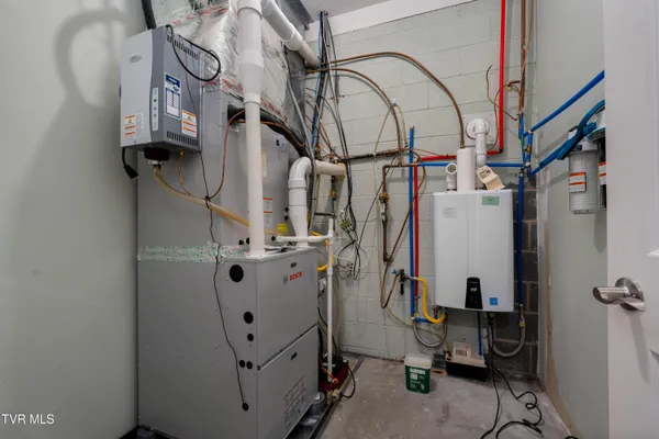 $1,200,000 | 134 Summerhill Drive, Butler, TN 37640