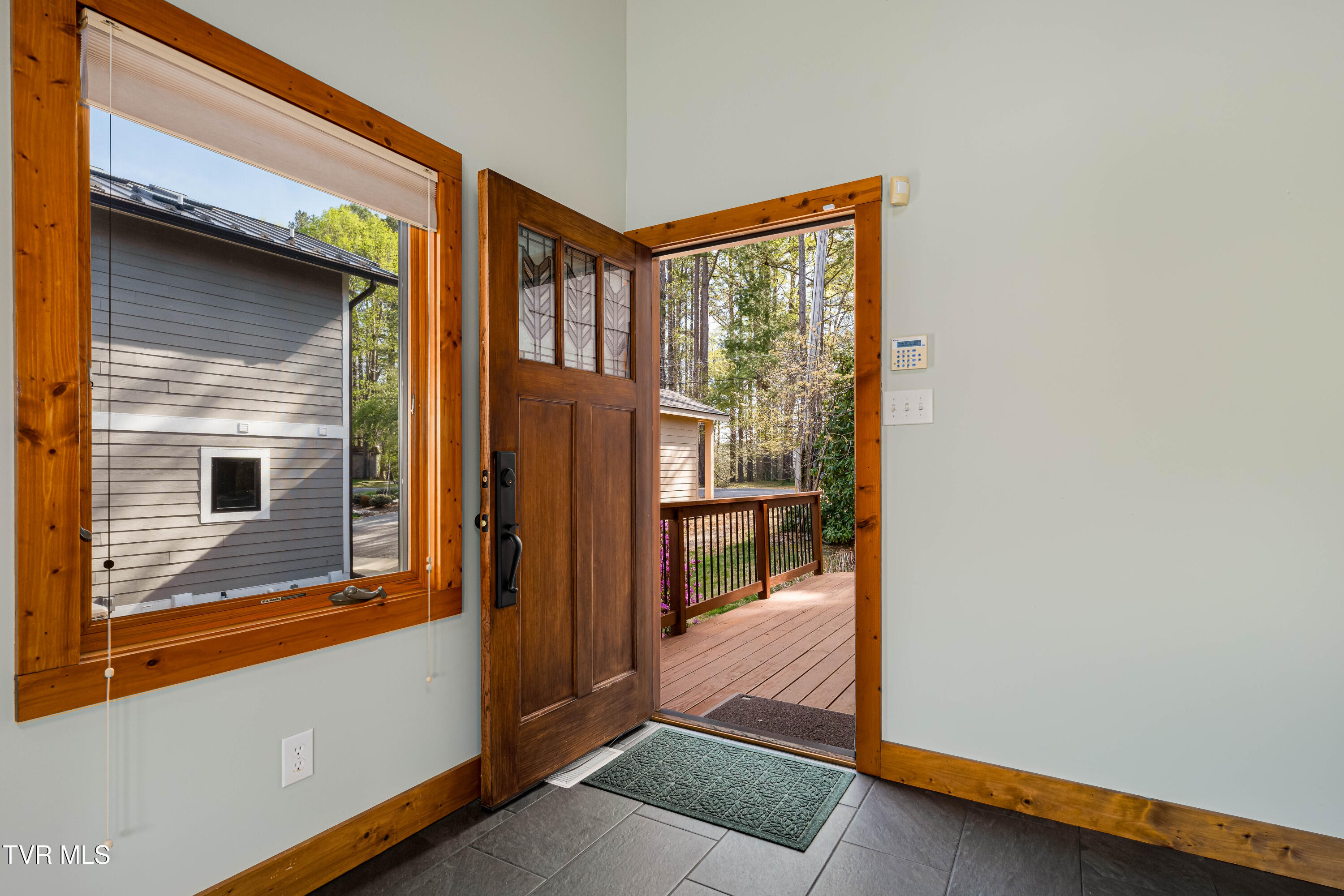 134 Summerhill Drive Butler, TN 37640 - Photo 6 of 131 134 Summer HIll Pvt Drive (86 of 144)