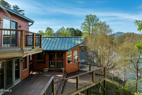 $1,200,000 | 134 Summerhill Drive, Butler, TN 37640