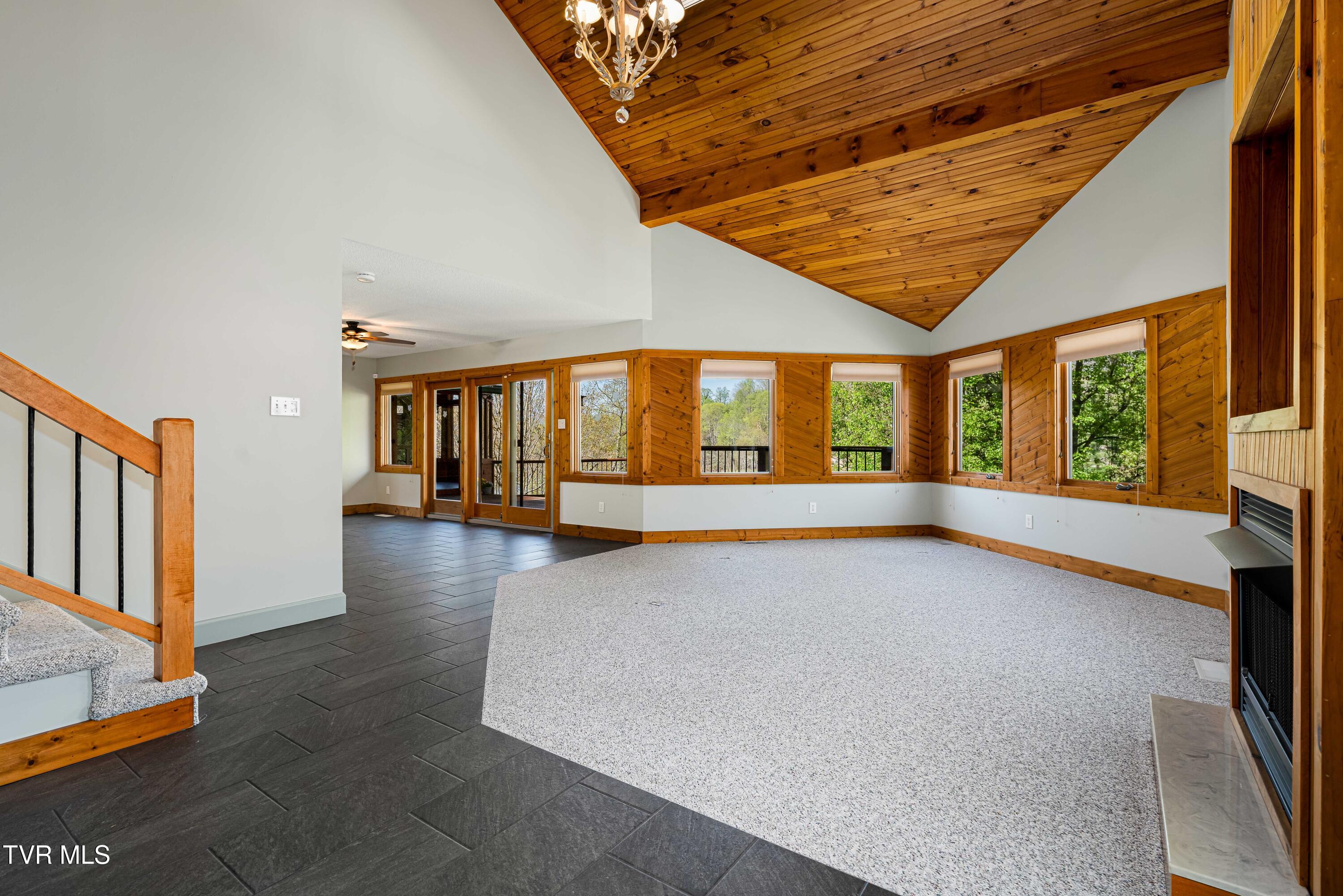 134 Summerhill Drive Butler, TN 37640 - Photo 7 of 131 134 Summer HIll Pvt Drive (87 of 144)