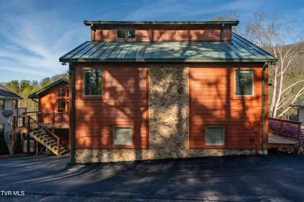 $1,200,000 | 134 Summerhill Drive, Butler, TN 37640