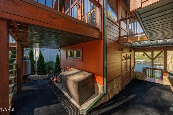 $1,200,000 | 134 Summerhill Drive, Butler, TN 37640