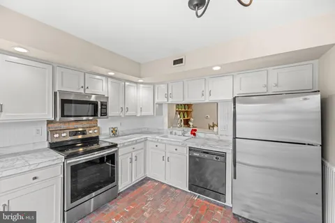 $410,000 | 906 Bismark Way, King of Prussia, PA 19406