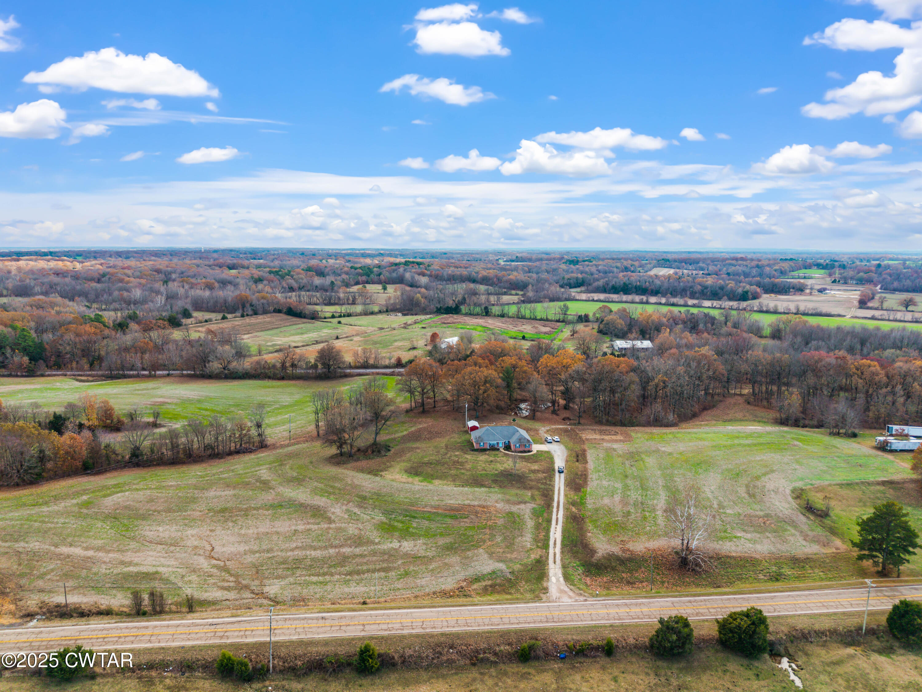 18232 Highway 79 Gadsden, TN 38337 - Photo 20 of 22 a view of a lake with a mountain