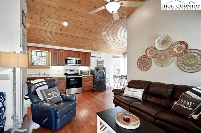 $264,000 | 163 Black Pine Road, Newland, NC 28657