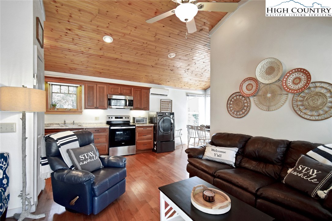 163 Black Pine Road Newland, NC 28657 - Photo 15 of 40