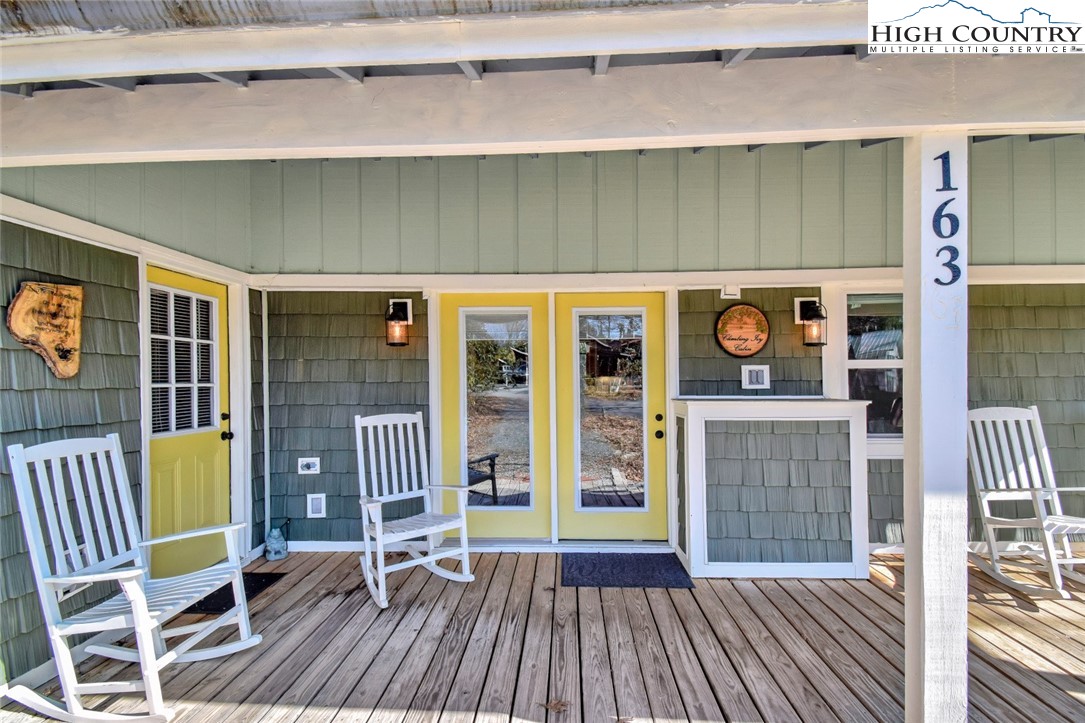 163 Black Pine Road Newland, NC 28657 - Photo 3 of 40