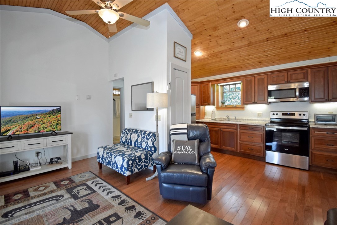 163 Black Pine Road Newland, NC 28657 - Photo 32 of 40