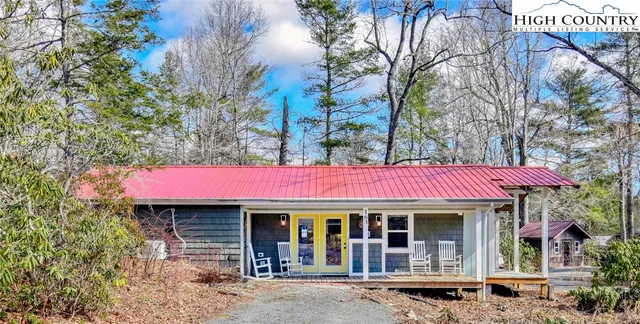 $264,000 | 163 Black Pine Road, Newland, NC 28657