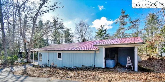 $264,000 | 163 Black Pine Road, Newland, NC 28657