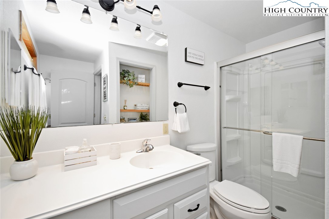 163 Black Pine Road Newland, NC 28657 - Photo 10 of 40