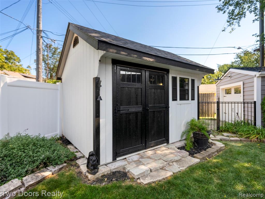 426 North Castell Avenue Rochester, MI 48307 - Photo 49 of 66 Gallery Image 49