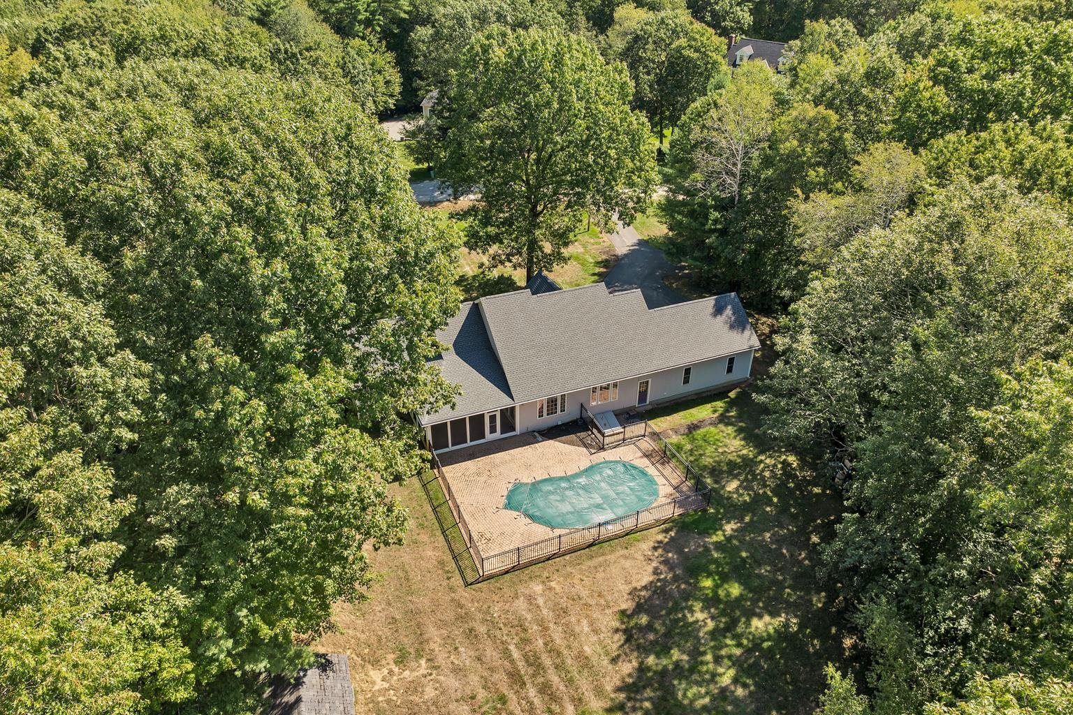 61 Sullivan Farm Drive Rochester, NH 03868 - Photo 1 of 40