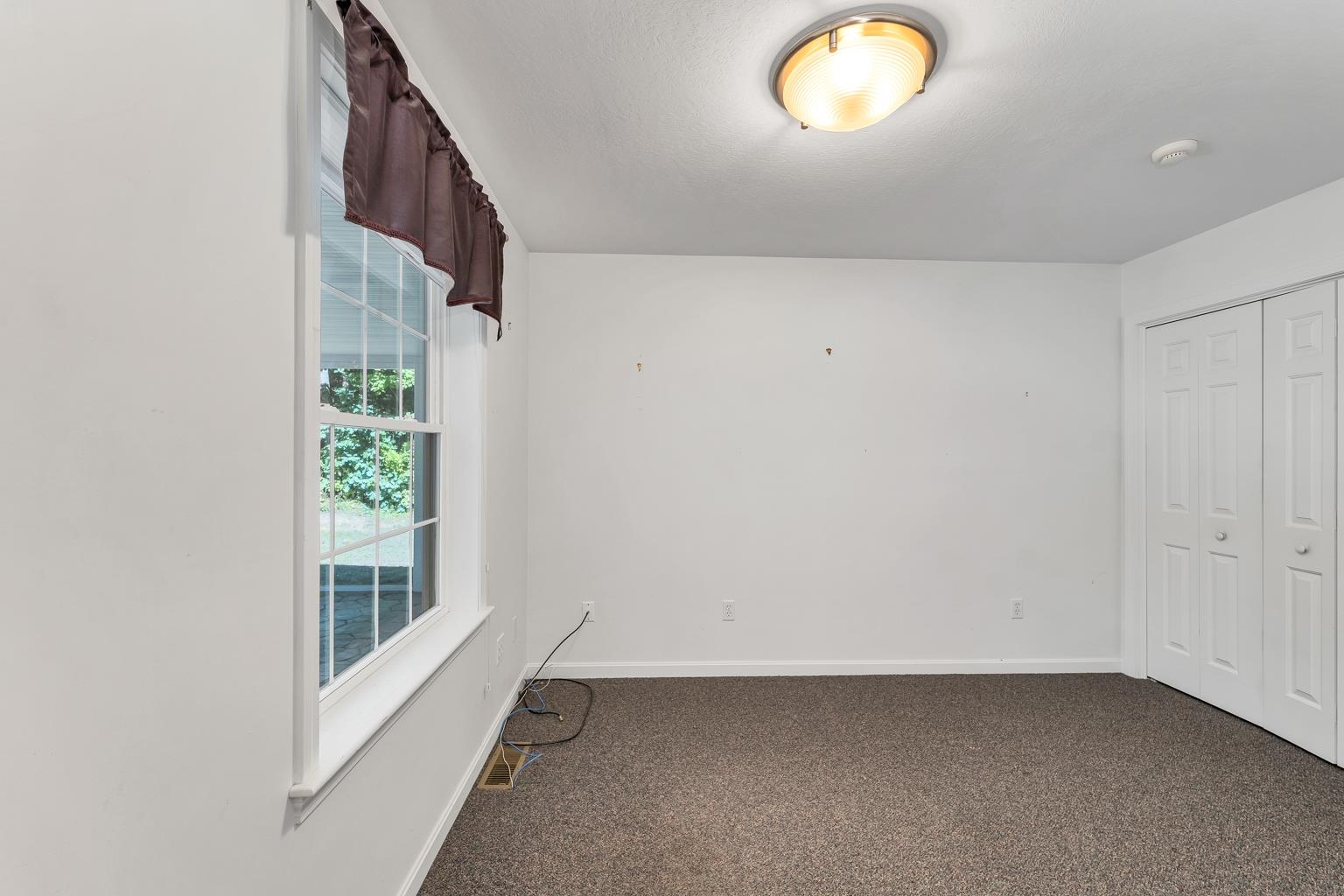 61 Sullivan Farm Drive Rochester, NH 03868 - Photo 23 of 40