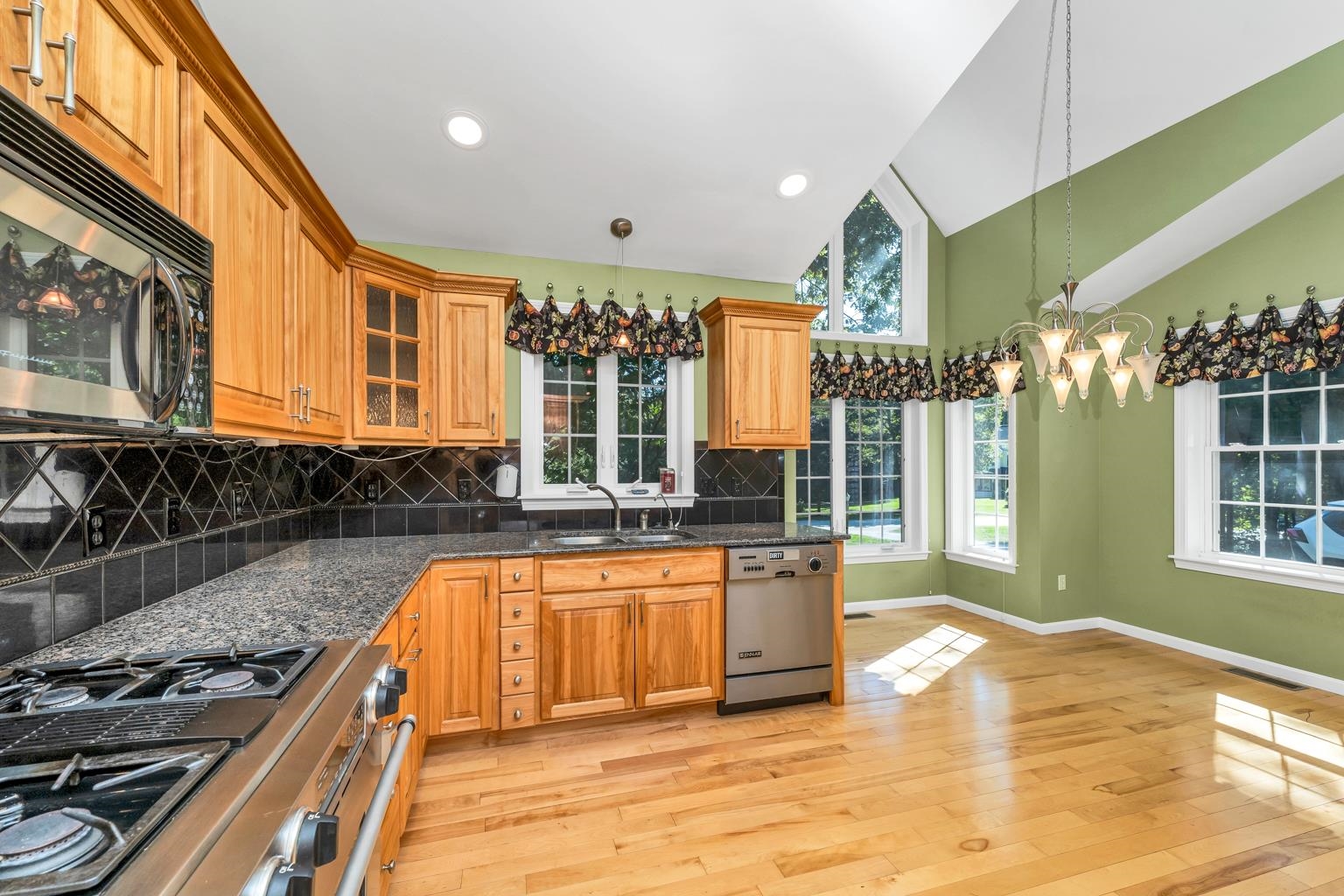 61 Sullivan Farm Drive Rochester, NH 03868 - Photo 9 of 40