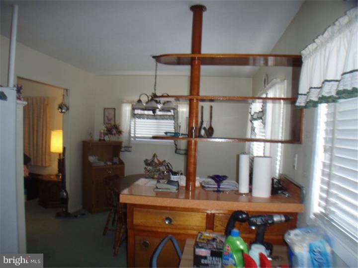 14 Matthews Road Newark, DE 19713 - Photo 4 of 12 Kitchen