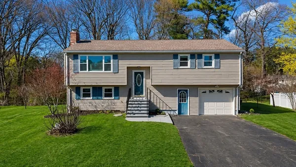 $619,000 | 3 Lark Drive, Hudson, MA 01749