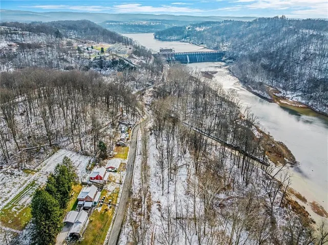 $160,000 | 560 Lake Lynn Road, Lake Lynn, PA 15451