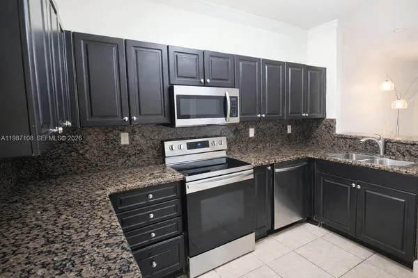 $4,000 | 4128 Southwest 156th Court, Miami, FL 33185