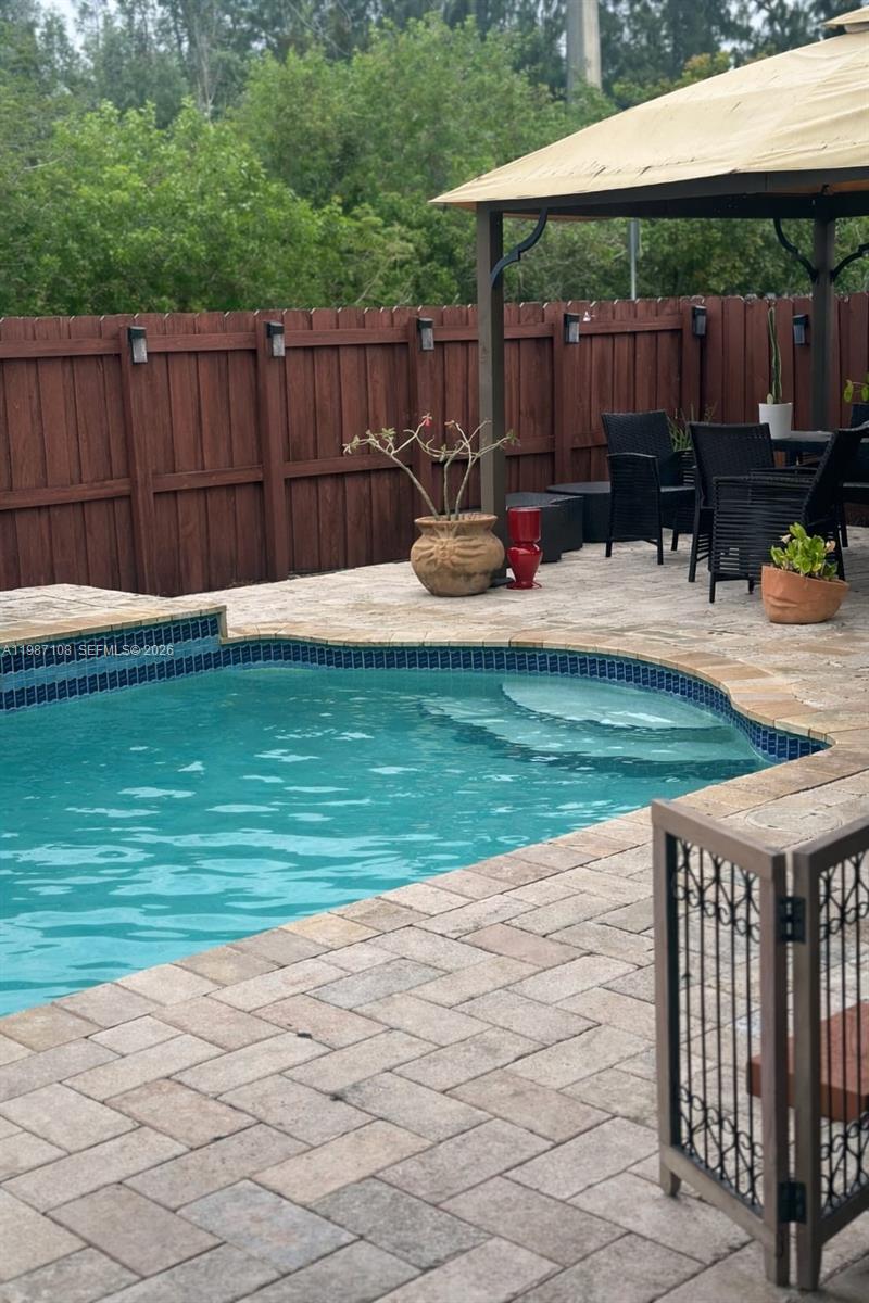 4128 Southwest 156th Court Miami, FL 33185 - Photo 4 of 22