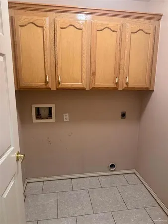 a view of an empty room with window