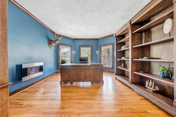 $979,000 | 522 Waterford Drive Southeast, Roanoke, VA 24014