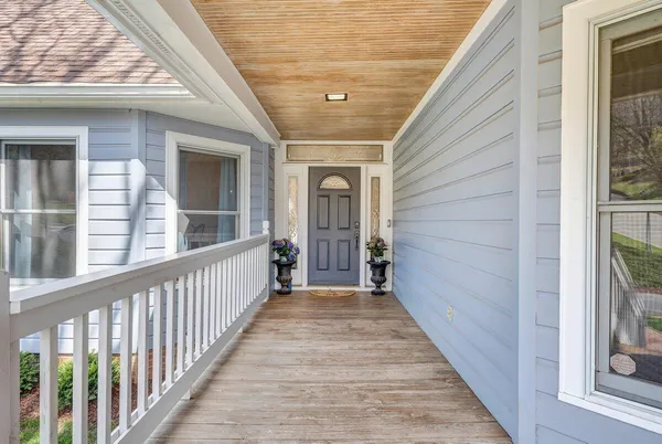 $979,000 | 522 Waterford Drive Southeast, Roanoke, VA 24014
