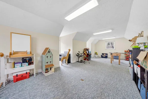 $979,000 | 522 Waterford Drive Southeast, Roanoke, VA 24014