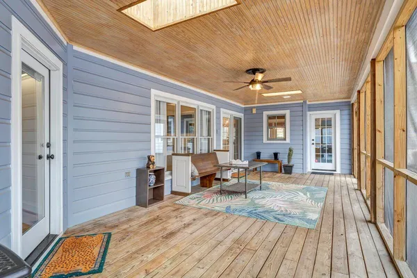 $979,000 | 522 Waterford Drive Southeast, Roanoke, VA 24014
