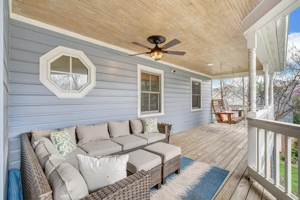 $979,000 | 522 Waterford Drive Southeast, Roanoke, VA 24014