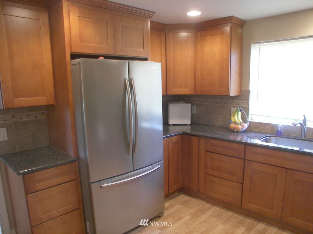 15901 118th Place Northeast Bothell, WA 98011 - Photo 3 of 25
