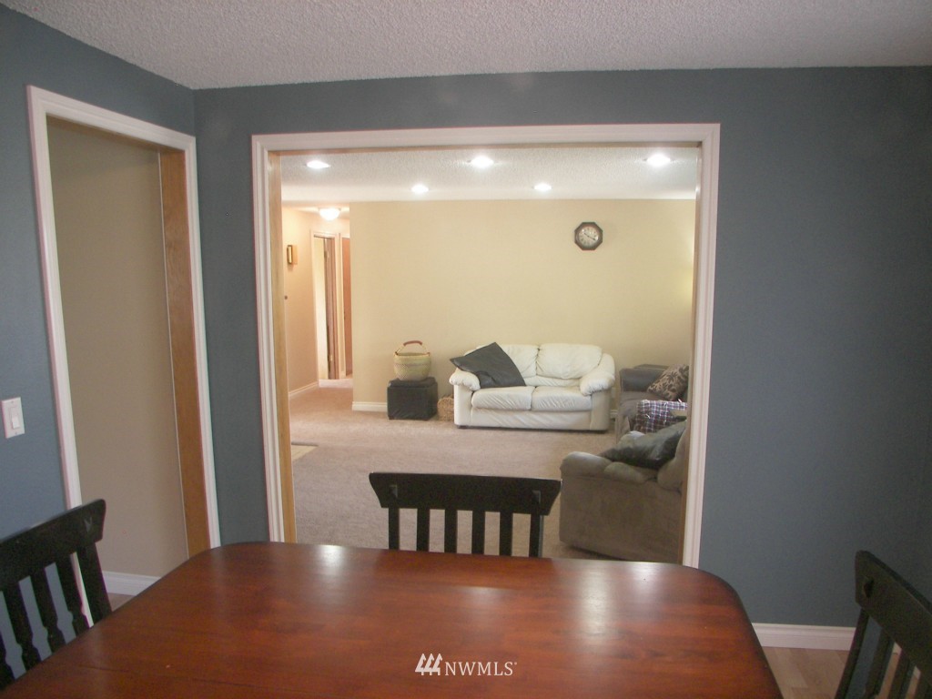15901 118th Place Northeast Bothell, WA 98011 - Photo 6 of 25