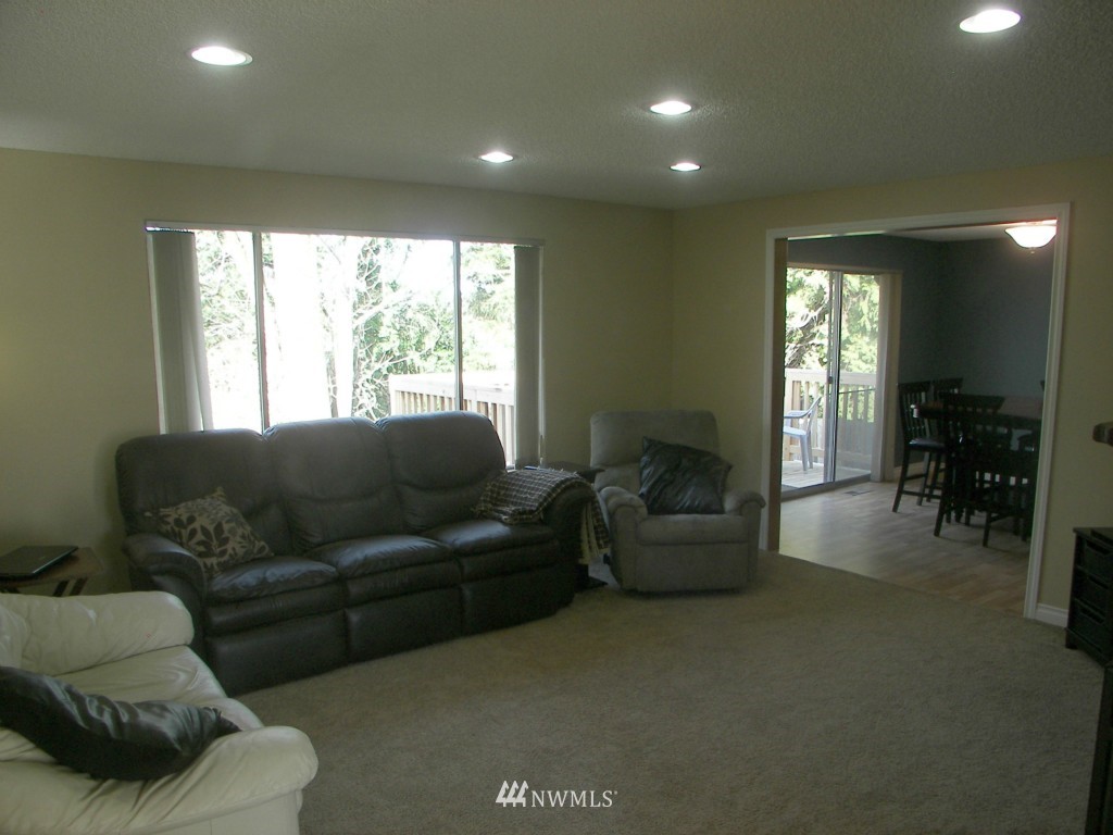 15901 118th Place Northeast Bothell, WA 98011 - Photo 7 of 25