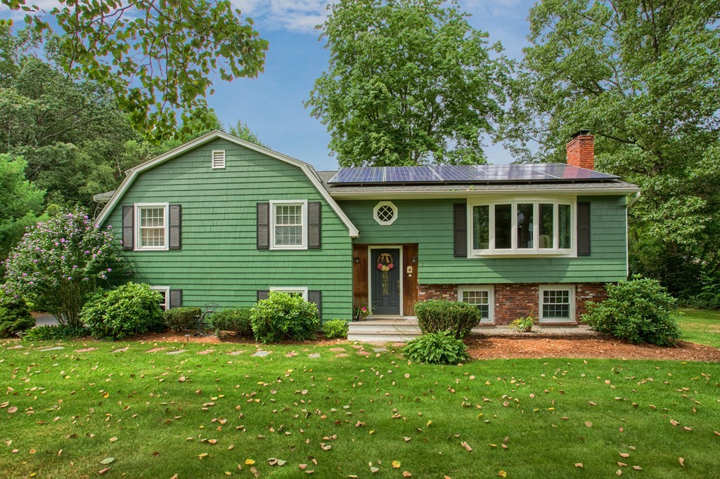 7 Schofield Road Chelmsford, MA 01824 - Photo 1 of 30 Gallery Image 1