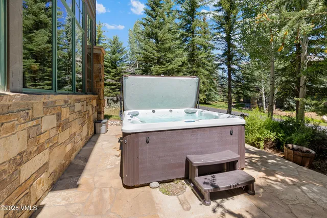 $3,950,000 | 33 Grey Hawk Lane, Edwards, CO 81632