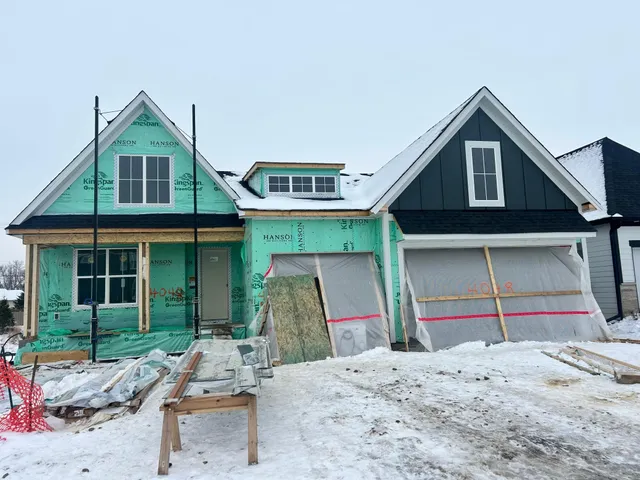 $806,378 | 4048 Arbor Drive, St. Paul, MN 55129