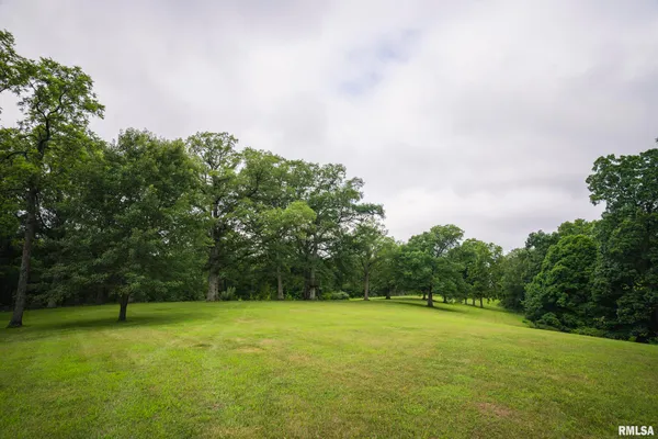 $1,800,000 | 545 East Tarters Ferry Lane, Table Grove, IL 61482