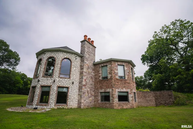 $1,990,000 | 545 East Tarters Ferry Lane, Table Grove, IL 61482