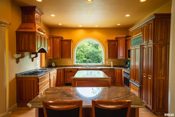 $1,800,000 | 545 East Tarters Ferry Lane, Table Grove, IL 61482