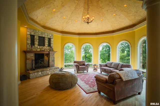 $1,990,000 | 545 East Tarters Ferry Lane, Table Grove, IL 61482