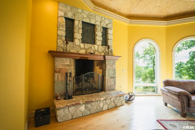 $1,990,000 | 545 East Tarters Ferry Lane, Table Grove, IL 61482