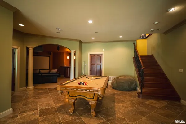 $1,800,000 | 545 East Tarters Ferry Lane, Table Grove, IL 61482