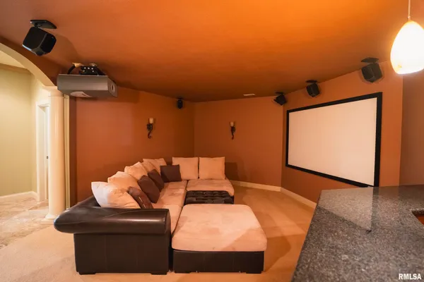 $1,800,000 | 545 East Tarters Ferry Lane, Table Grove, IL 61482