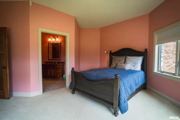 $1,800,000 | 545 East Tarters Ferry Lane, Table Grove, IL 61482